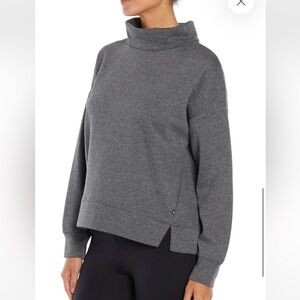 Marika Alana pullover size medium